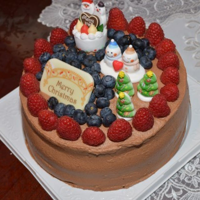 ２回目 ２０１３年 クリスマス料理 ラズベリーとブルーベリーのチョコケーキ By まなパパさん レシピブログ 料理ブログのレシピ満載