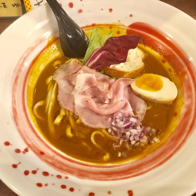神保町　海老丸らーめん　久々に行ってきました　ラーメンを超える麺料理　濃厚だけど疲れない味
