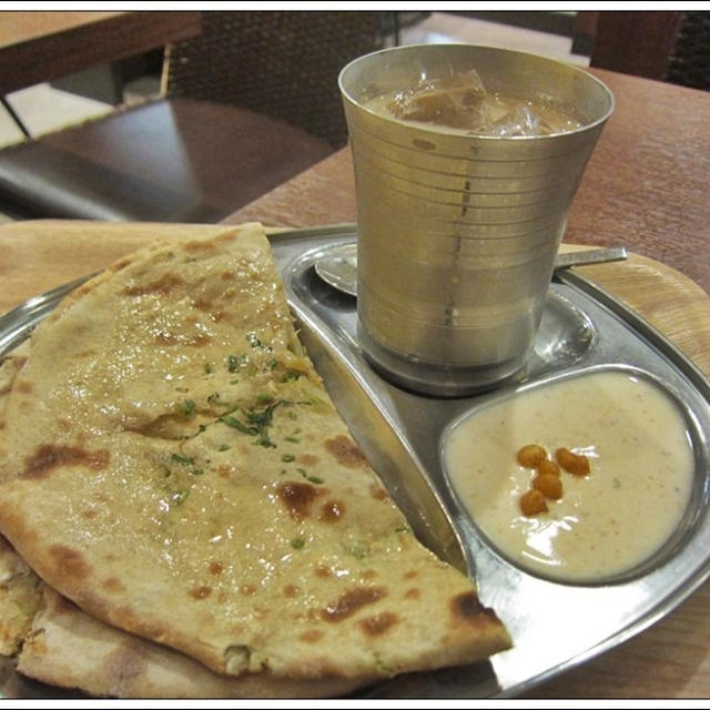 インドのパンケーキでモーニング☆シターラ・ダイナー