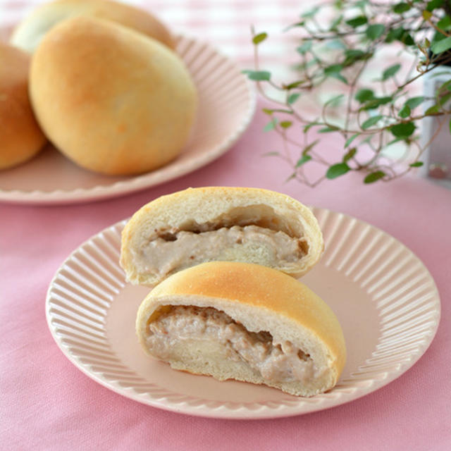 つぶつぶいちごジャムクリーム。【ジャムで・レンジで・いちごクリーム】