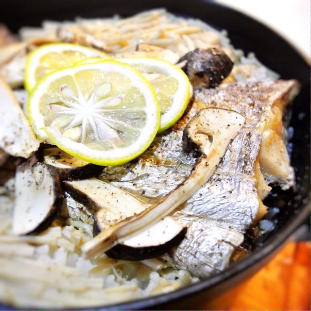 太刀魚と松茸の炊き込み御飯、かき醤油風味