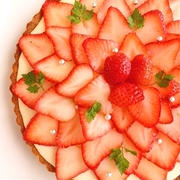 ７歳のお誕生日＊苺のチーズケーキタルト