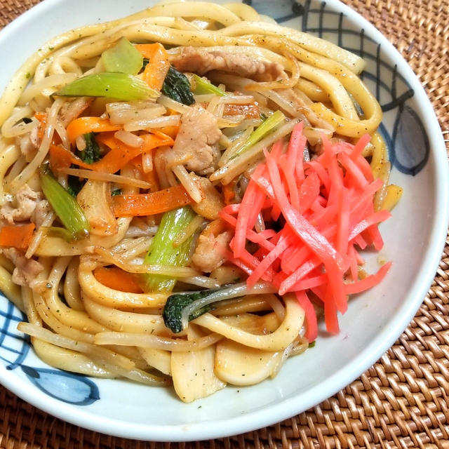 モヤシで絶品焼きうどん