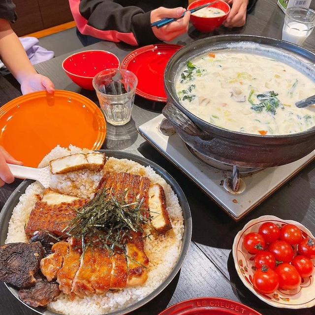 釜飯風照り焼きチキンごはんと牡蠣のチャウダーです！！