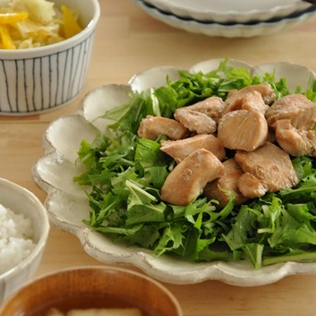 下味鶏肉を炒めるだけ！野菜がモリモリ食べられるヘルシー献立。