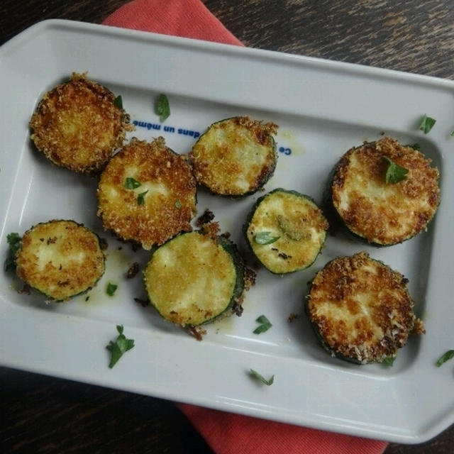 ズッキーニのチーズパン粉焼き