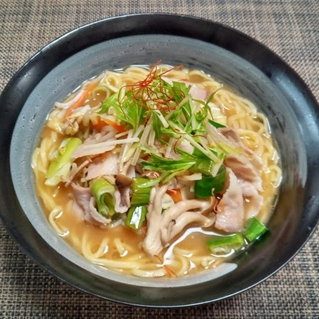 心のつぶやきで決定したメニュー☆豚骨醤油ラーメン♪☆♪☆♪