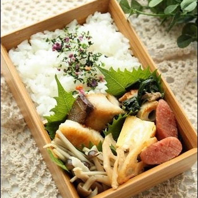 【ﾜﾀｼ弁当　鰤ｶﾏ照焼きのお弁当✿】