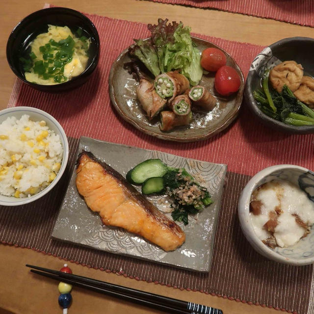 鮭の西京焼と”オクラキング”とオクラの豚巻の晩ご飯と　西洋ニンジンボクの花♪