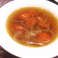 トマトと玉ねぎのスープ（レシピ付）