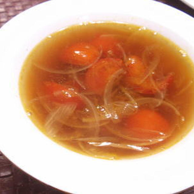 トマトと玉ねぎのスープ（レシピ付）
