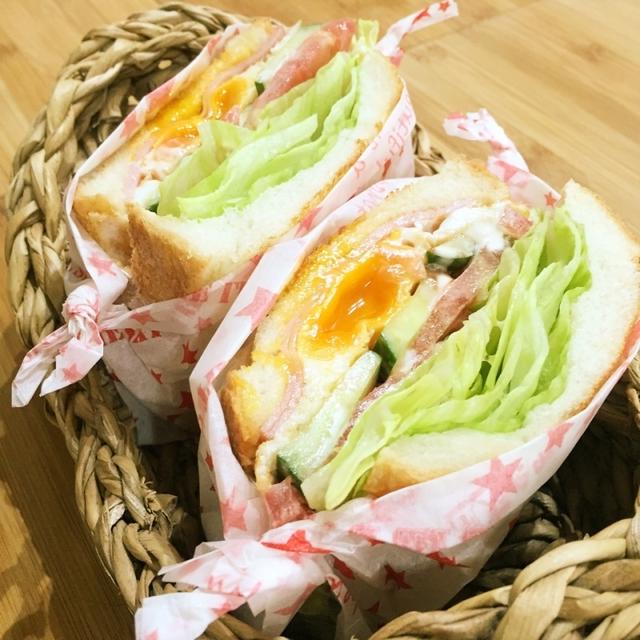 たっぷり野菜のクラブハウスサンドイッチ