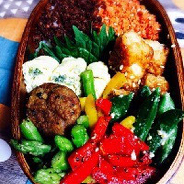 久々のお弁当(鶏の照り胡麻揚げ弁当)4/29