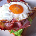 bacon, lettuce and fried egg sandwich