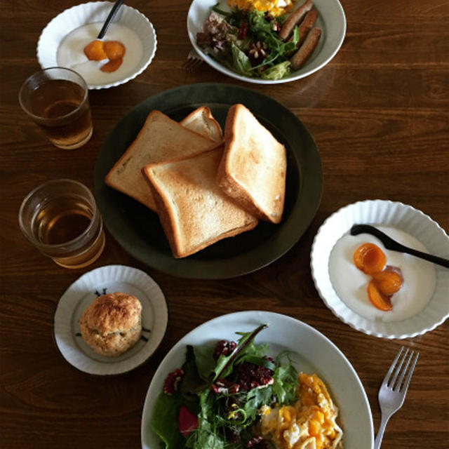AOSANの食パンで朝ごはん