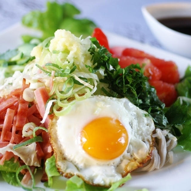 【サラダレモン蕎麦／焼きナス】今日の一人昼ご飯のご紹介と夕焼けです。