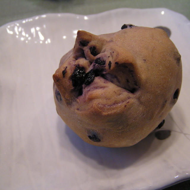 ブルーベリーの豆腐手ごねパン