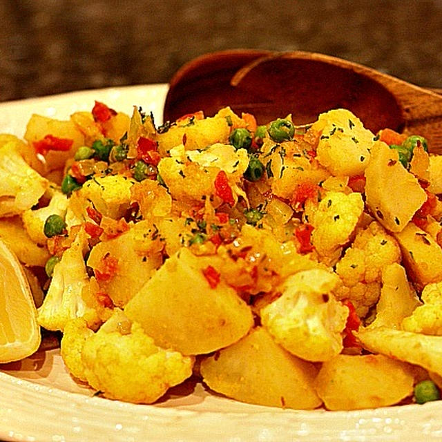 Potato & Cauliflower Aloo Gobi 