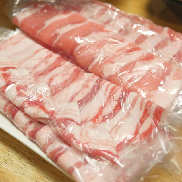 記念日は、黒豚しゃぶしゃぶ用肉買ってお家で「豚しゃぶ」〆も美味い
