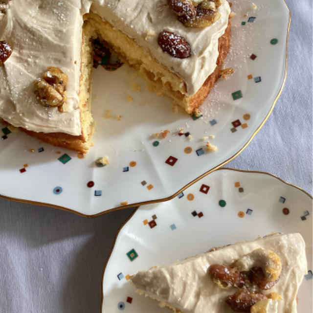 昭和感がいっぱいの”コーヒーとナッツのケーキ”