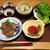 家庭菜園のサンチュで焼肉の晩ご飯　と　我が家のバラの花♪