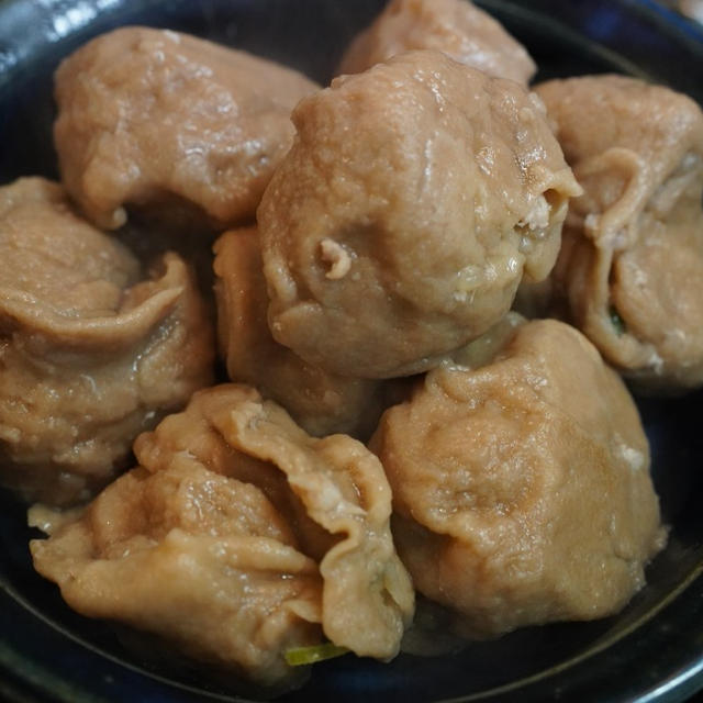 全粒粉の小麦粉で作る、もっちりした水餃子