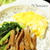 【ストウブ】豚肉と小松菜の甘辛丼とろとろ卵のせ　レシピ