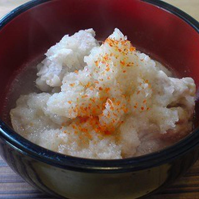 おろし鶏肉のナンプラー蒸し