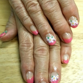 春のお花ネイル。