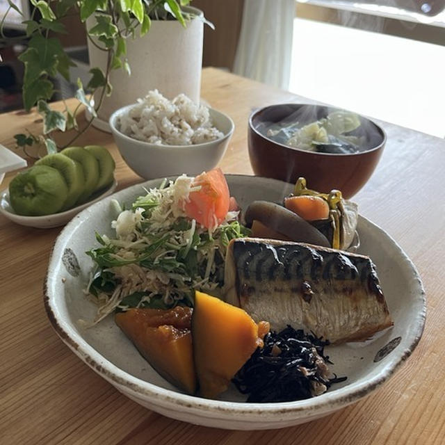 朝ごはんからしっかり食べる