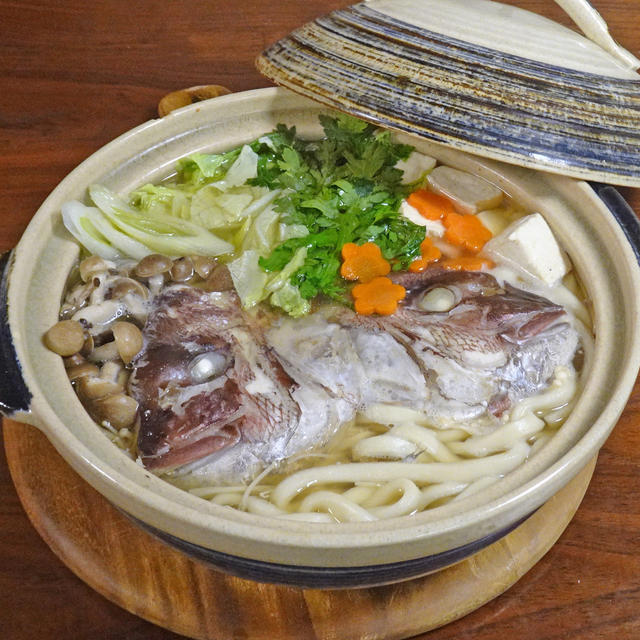 飲み干してしまうほど だしがきいて絶品！鯛あらのうどん鍋