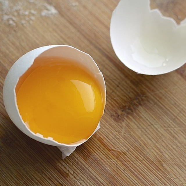 【時短料理】もっちりコクうま！ 冷凍卵の作り方とアレンジレシピをご紹介！