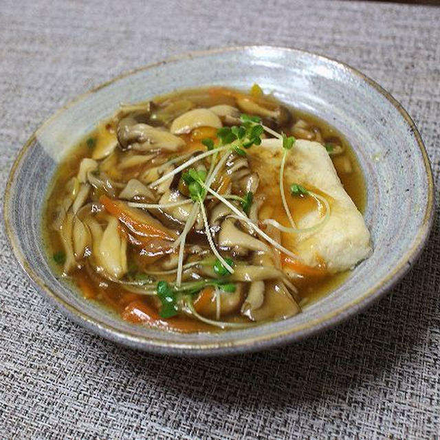きのこや野菜のあんかけ豆腐