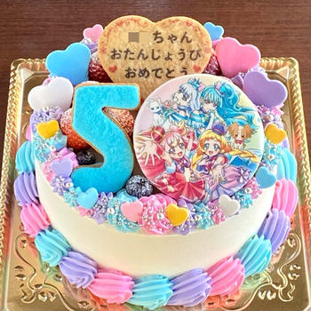 【プリキュアケーキ】ユニコーンカラー×集合イラストのケーキ♡