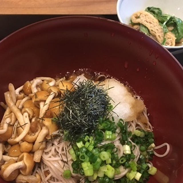 なめこおろしの蕎麦と次はイノシシ