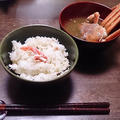 セコガニの味噌汁。と、豆腐のカニカマあんかけ。