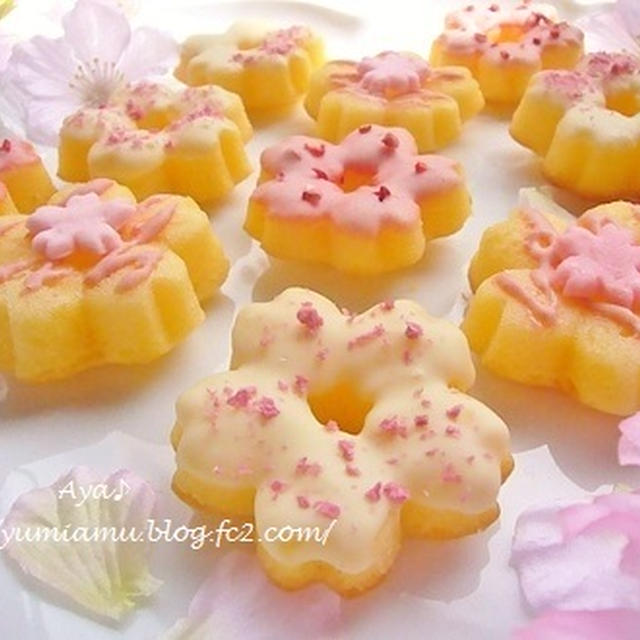 お花見に♪桜＆苺の焼きドーナツ