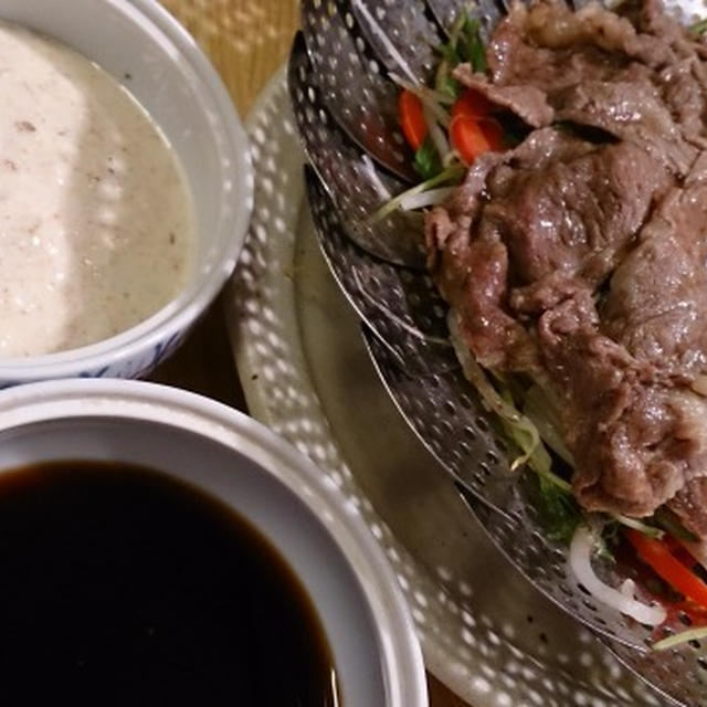 野郎飯流・野菜と牛肉の蒸し物　豆腐ごまだれとポン酢で。