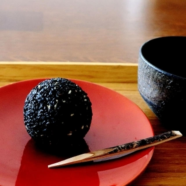 さつまいものまっくろ胡麻団子＆かっちゃん♪