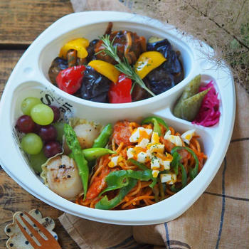 【お野菜たっぷり】夏野菜と煮込みハンバーグ弁当