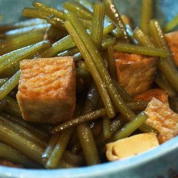 ■おもてなし料理準備編【（１）シンプルに絹揚げと畑の蕗の甘辛炒め煮】