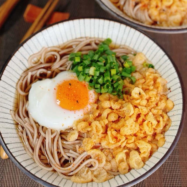 この時季ならではの、月見たぬき蕎麦♪香ばし醤油つゆとカリカリ天かす！ほっと癒される一杯♪