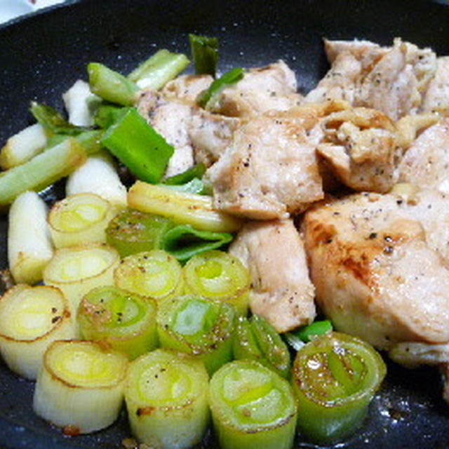 塩麹漬けの鶏むね肉でネギ焼き鳥鍋風？