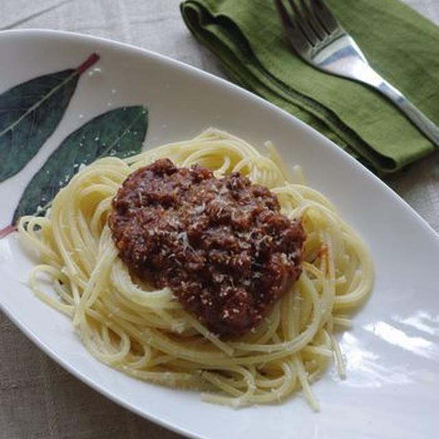 肉食女子の肉Recipe「たっぷり野菜の濃厚ミートソース」