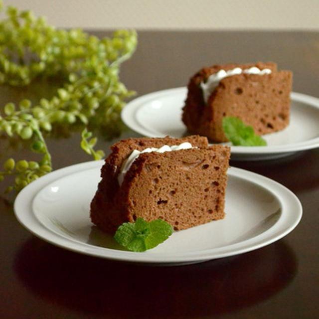 濃厚チョコシフォンケーキ✿生クリ絞り