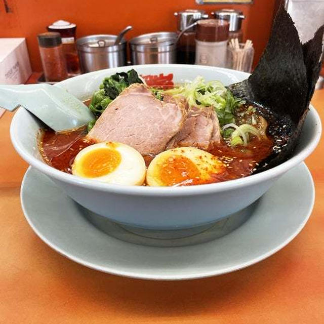辛味噌チャーシュー麺の激辛を啜る 〜ほうれん草・LINEクーポン味付け玉子・山岡家〜