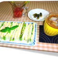 サンドイッチで朝ご飯