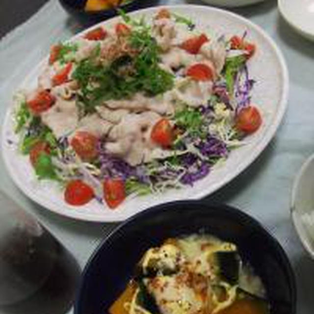 ちょっと首をかしげるアングル・・・