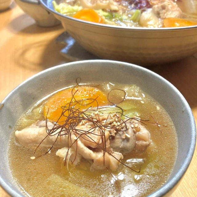 鶏手羽ほろほろ☆野菜たっぷりの参鶏湯風スープ