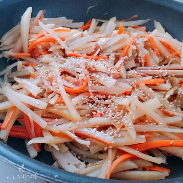 給食再現♡じゃがいものキンピラと姉妹でオムライスランチ